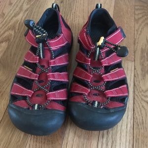 Keen sandals / shoes